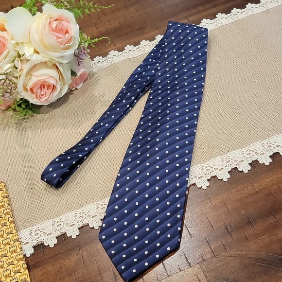 Authentic Bulgari silk necktie - Picture 6 of 7